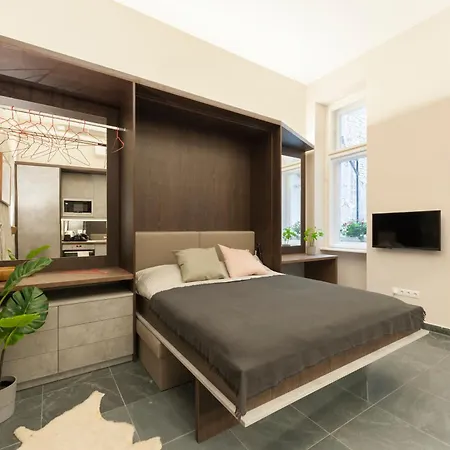 Luxe 3bed 3bath Steps To New York Cafe & Szimpla Kert