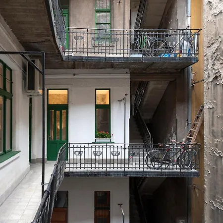 Luxe 3bed 3bath Steps To New York Cafe & Szimpla Kert בודפשט