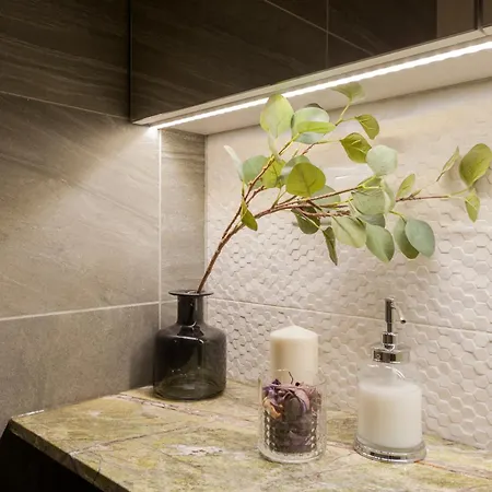 Luxe 3bed 3bath Steps To New York Cafe & Szimpla Kert ブダペスト